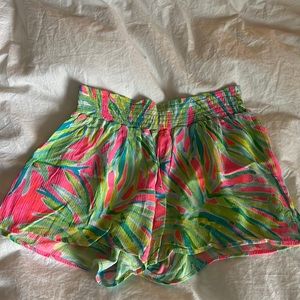 Lilly Pulitzer pink green blue 100% rayon shorts Size Small